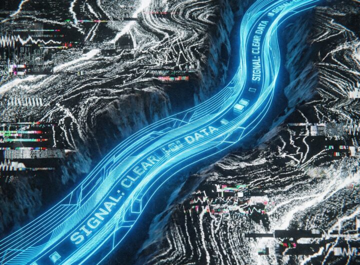 파란색 배경에 정돈된 파도 모양의 선과 무질서한 흰색 점들이 공존하며 신호와 잡음을 시각적으로 표현한